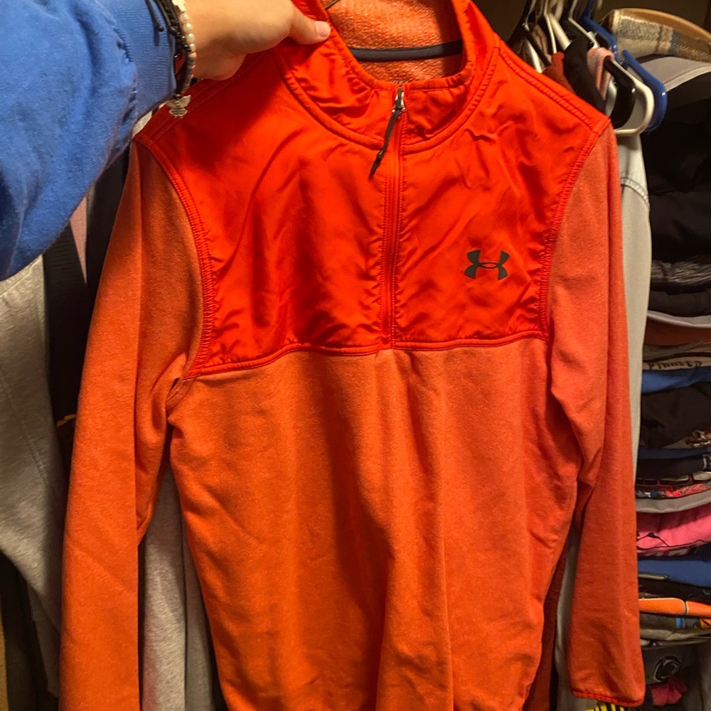 Women’s underarmour pullover